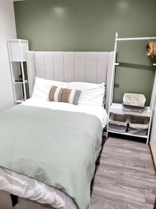 Cosy Hideaway Lodge In Glan Gwna Caeathro エクステリア 写真