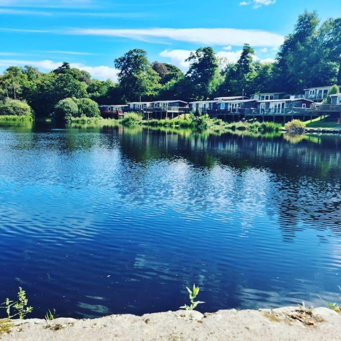 Cosy Hideaway Lodge In Glan Gwna Caeathro エクステリア 写真